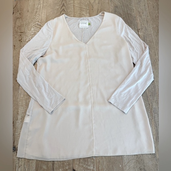 Lysse Size Medium light beige V-neck Blouse - Picture 1 of 4